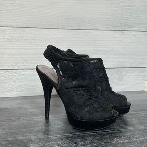5.5 Chinese laundry black lace heels